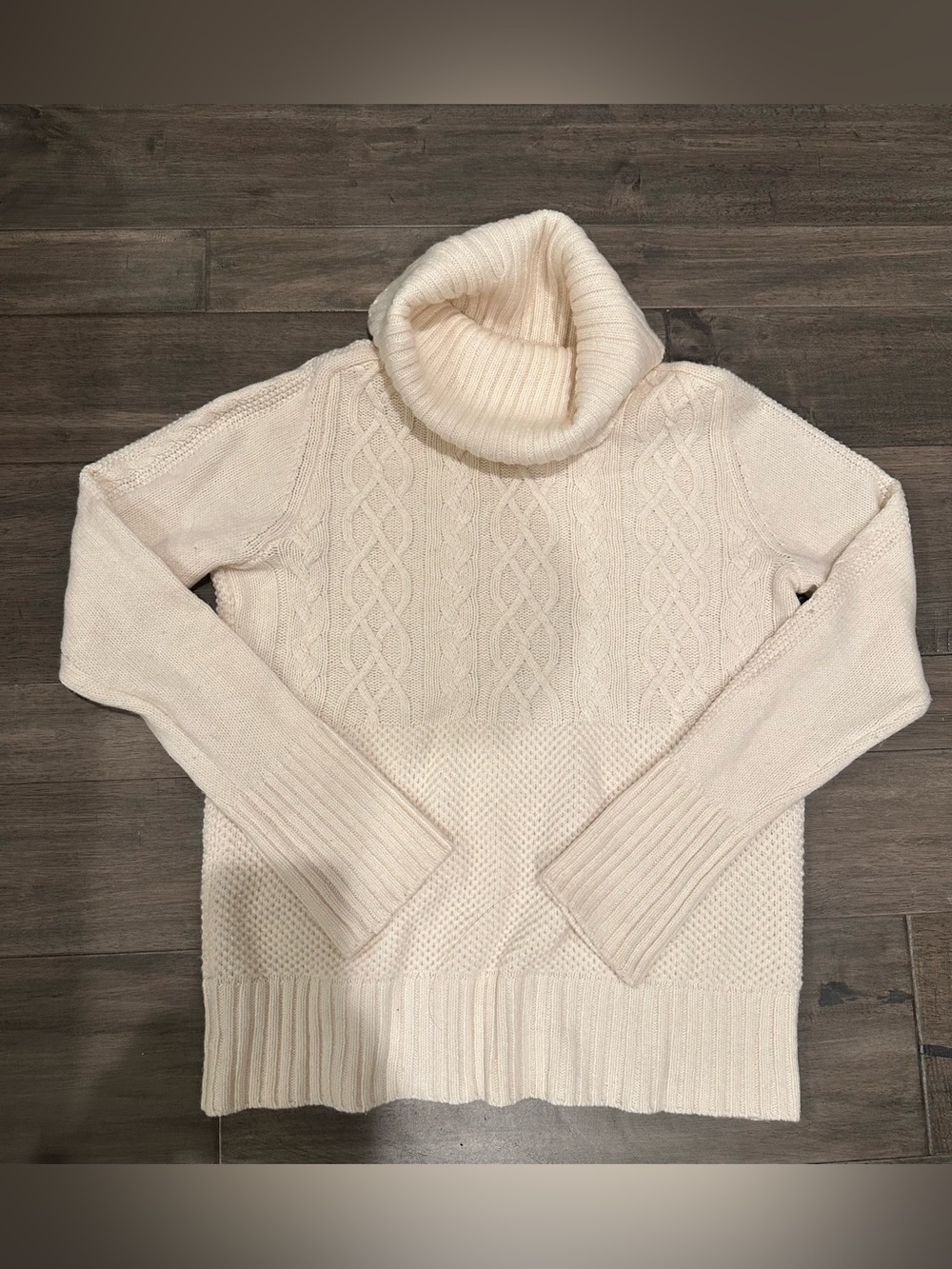 GAP Cream Cable Knit Turtleneck Lambs Wool Blend Sweater Size S